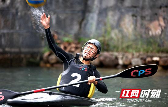 皮划艇运动员张家界备战第二届全国青年运动会