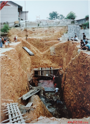 (1999年,沅陵县虎溪山汉墓一号挖掘图。)
