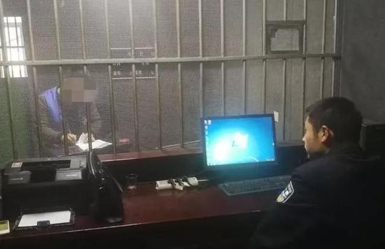 22岁小伙持刀威胁他人 调查后竟是聚众斗殴逃