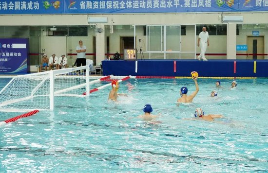 湖南省第十五届运动会青少年组水球比赛在益阳奥林匹克公园游