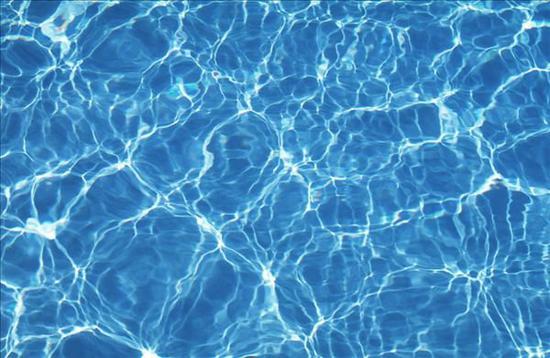 长沙一家游泳馆没有卫生许可证！5000元买了卡却“不敢下水”