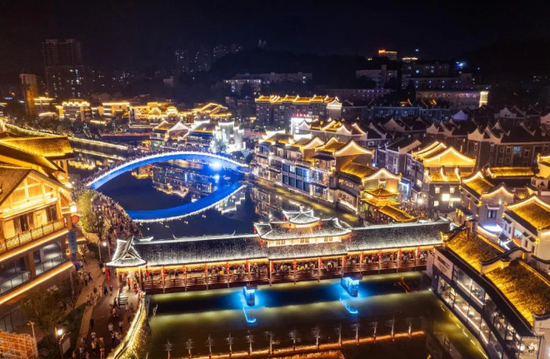 苏仙区裕后街开展精彩纷呈的夜间活动