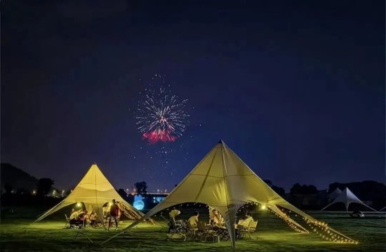 漫湖营地户外露营深受欢迎