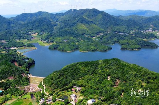 上石坝水库。（全媒体记者 陈旭东 摄）