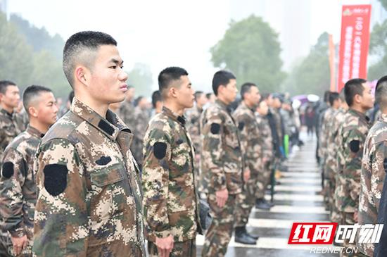 500多名退役士兵参加活动。