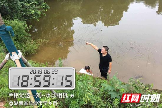 宁乡七旬老人不慎落水 退役军人奋勇相救