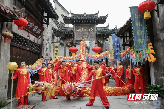 洪江古商城,气韵贯古今。