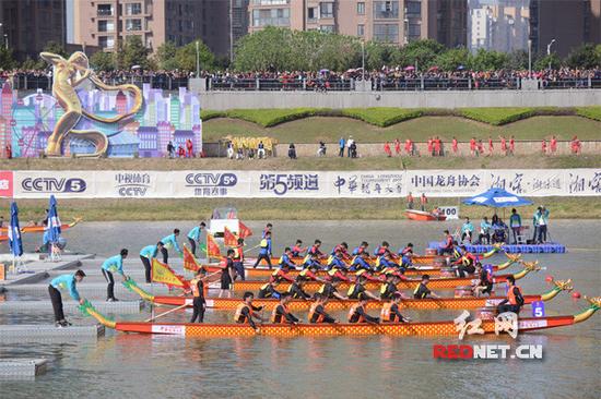 在2017年，中华龙舟大赛首次落户长沙，并取得圆满成功。