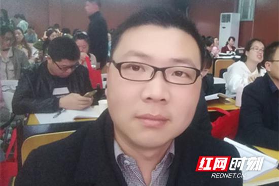 永州市宁远县德源小学教师欧阳来福。