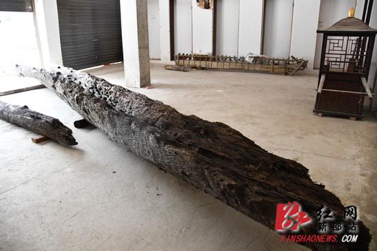 新邵县文物管理局收藏的阴沉木。