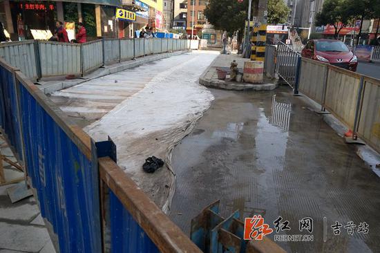 吉首：武陵路财信公交港湾将于12月中旬正式运行