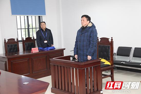 湖南省株洲市中级人民法院一审公开开庭宣判了原湖南省环境保护厅党组成员、副厅长谢立受贿案。
