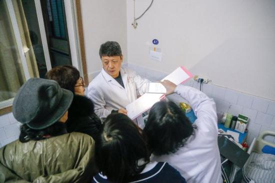 医疗公益活动走进湖南新晃向家地村