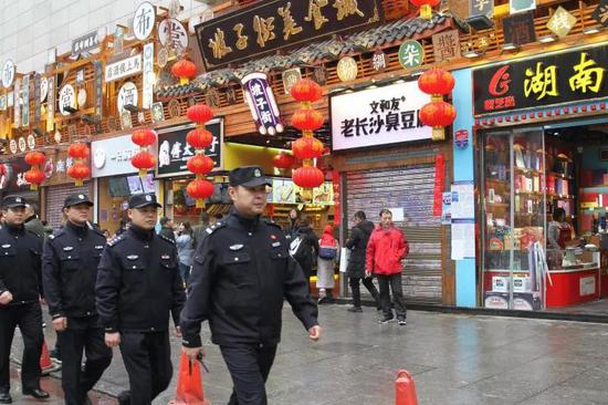 白天,走,走,走
