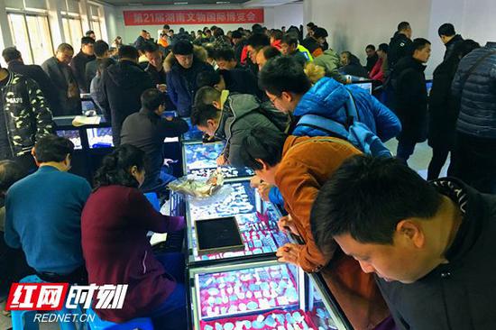 湖南省第21届“文博会”开幕 民间藏家捐赠142件文物