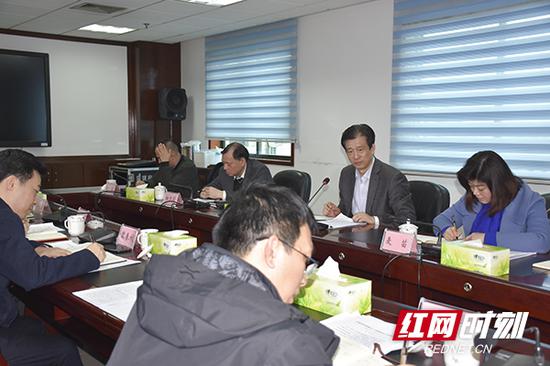 3月5日上午，在浏阳广电中心召开媒体融合发展座谈会。