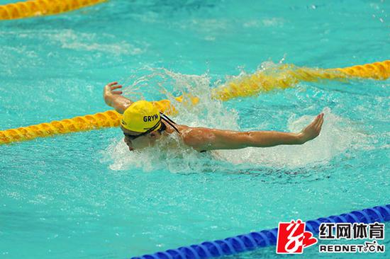 资料图：天津全运会男子400米个人混合泳，湖南伢子黄朝升获得铜牌。摄影/陈放