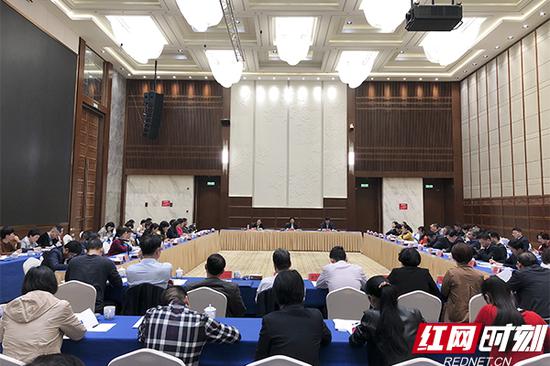 4月18日，湖南省政府妇儿工委全体会议在长沙召开。