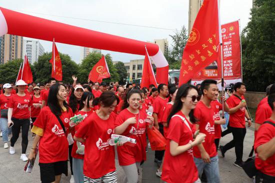 郴州市爱心献血关爱基金成立，爱心公益跑线上筹集善款16万余元