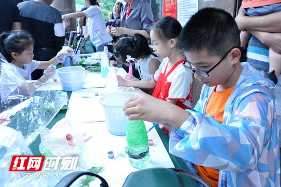 常德穿紫河街道：用党建引领小区治理创新 解锁垃圾分类新时尚