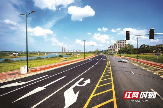 市民可从万家丽北路直达松雅湖