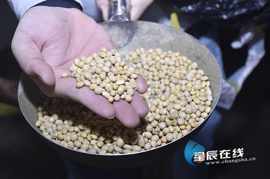 浏阳市市场监督局关停两处无证生产作坊