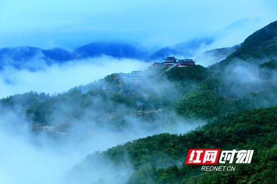 新化熊山古寺。 摄影 袁小锋