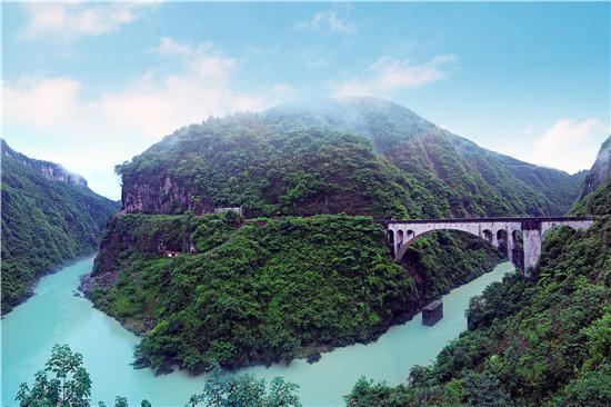 小镇名称:常德市石门县壶瓶山镇