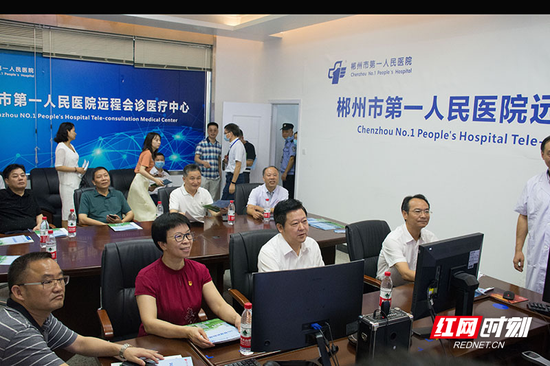 刘志仁来到郴州市第一人民医院,就5G等新基建发展工作开展调研。