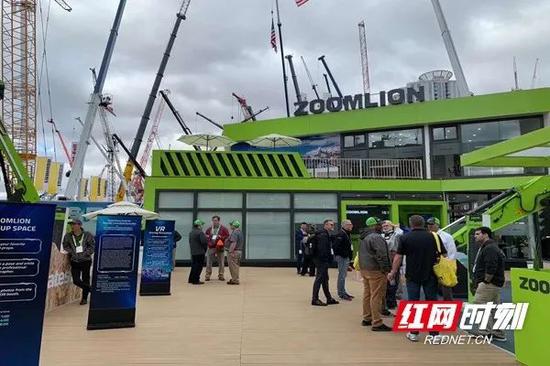 2020美国拉斯维加斯工程机械展中联重科展区。