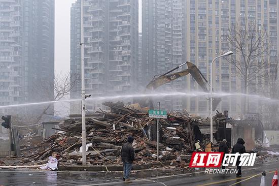 拆除后的湘春路527号。