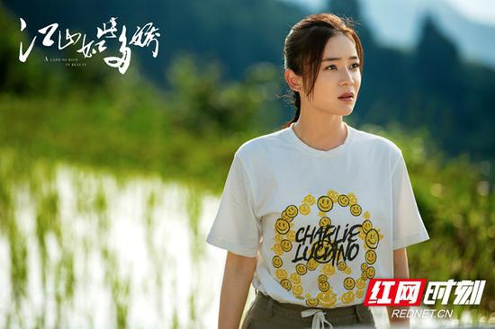 袁姗姗扮演沙鸥。