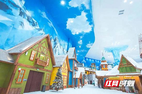 欢乐雪域内景,仿佛北欧小镇的街道