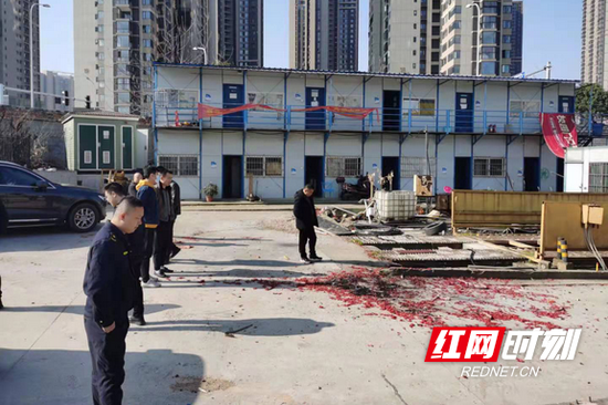 工地燃放“开门炮”,结果换来一张处罚单。