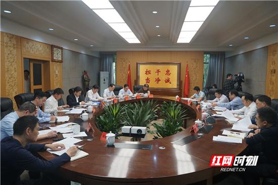 3月31日下午,郴州市政法队伍教育整顿工作对接会召开。省政法队伍教育整顿第十指导组组长刘崇斌,市委书记、市长、市政法队伍教育整顿领导小组组长刘志仁出席并讲话。