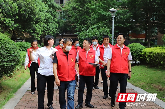 衡阳市乡村振兴局通过“敲门行动”进一步提高了文明创建群众知晓率、支持率和满意率。