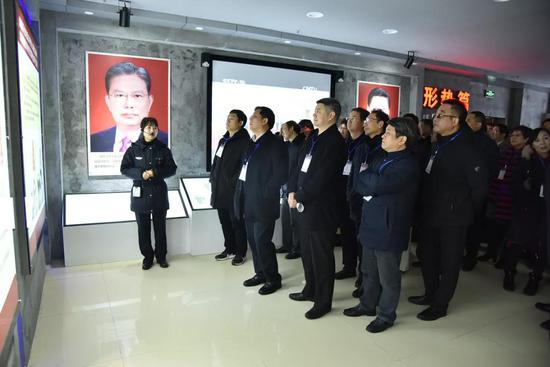 一场警示教育会后 岳阳195人主动上缴违法违纪款