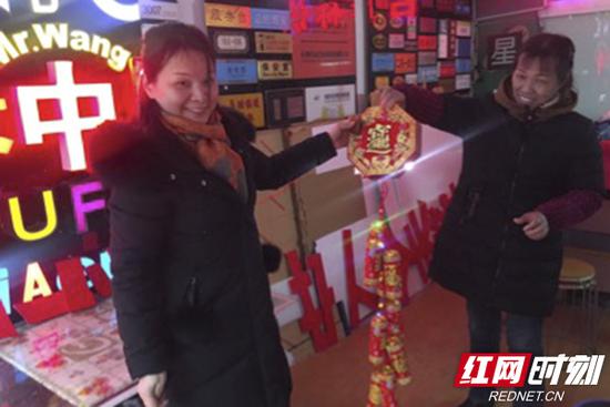 长沙：少了“火药味” 年味依旧浓