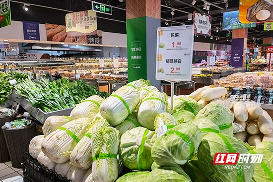 超市的包菜、白菜、萝卜等价格均有下降。