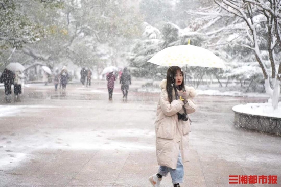 （12月底，我省迎来一次明显低温雨雪冰冻天气。摄影 王珏）