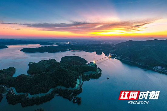 　攸县酒仙湖全景。