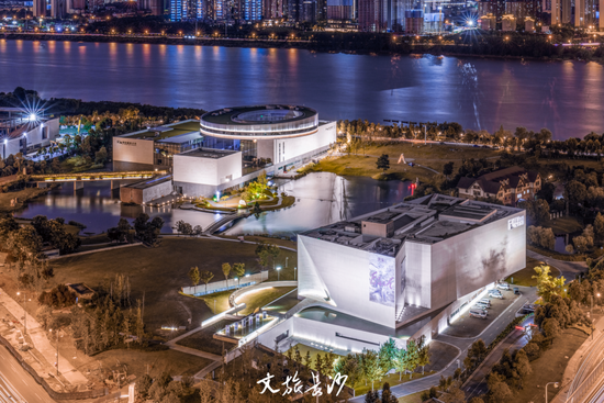 ▲谢子龙影像艺术馆夜景
