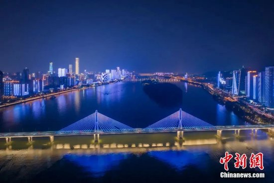 湘江长沙段两岸灯火通明