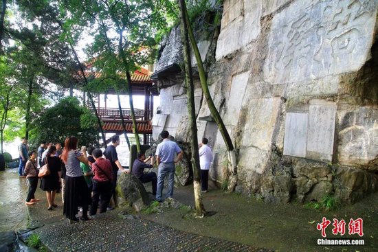 祁阳浯溪保存各类石刻505方。蒋盛文 摄