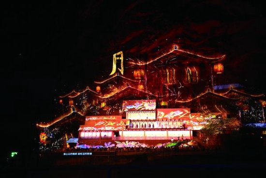 巫江夜游实景演出现场。（城步苗族自治县委宣传部供图）&nbsp;