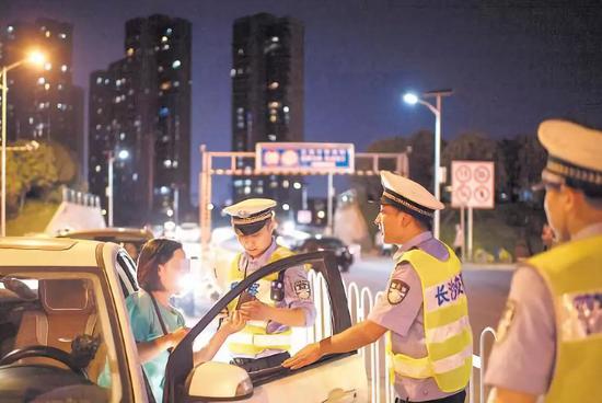 警示！湖南两名公职人员因酒驾被开除