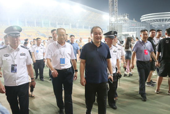 衡阳市委副书记、市长朱健视察活动安保工作