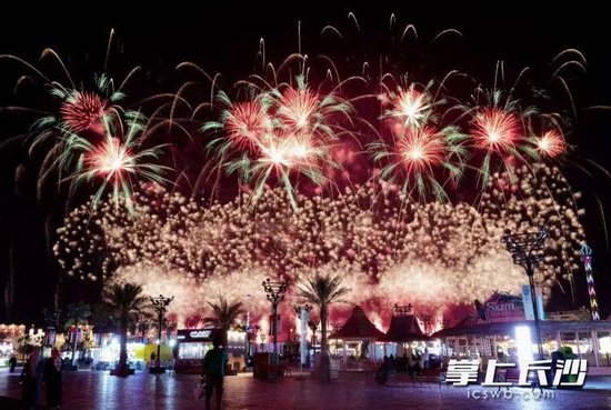 浏阳烟花早已成为湖湘文化走向世界的一张亮丽名片。均为长沙晚报通讯员 马军 摄