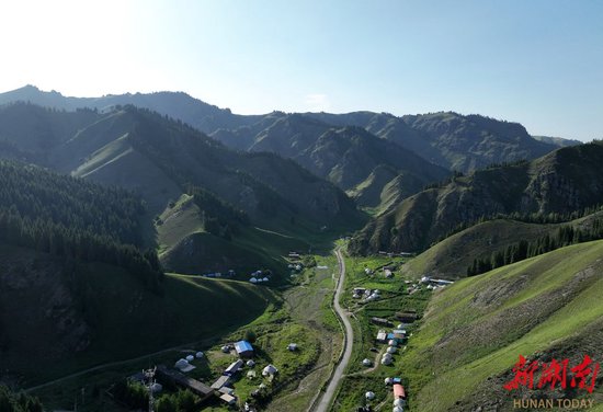7月16日,新疆维吾尔自治区木垒哈萨克自治县大南沟景区。