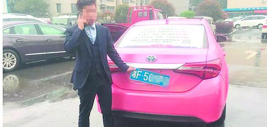 岳阳男子不挂车牌为逃避电子眼 却被交警逮个正着